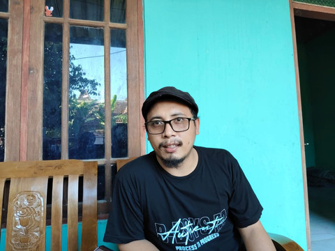 Ketua RT 04 Dusun Ngentak, Bangunjiwo, Agil Dwi Raharjo (33). Foto: Arfiansyah Panji Purnandaru/kumparan
