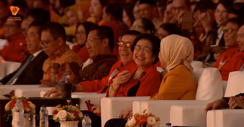 Ketua Umum PDIP Megawati Soekarnoputri menghadiri acara pengukuhan pengurus DPP Partai Hanura, di JCC Senayan, Sabtu (26/4/2025). Foto: Dok: Hanura Official