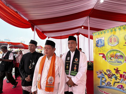 Tahyudin Aditya, Sekjen Bamus Betawi saat diwawancara di Monas, Jakarta Pusat, Minggu (27/4/2025). Foto: Rayyan Farhansyah/kumparan