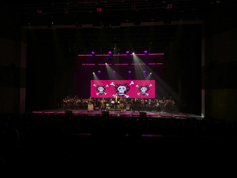 Konser An EMOrchestra: Welcome to The Black Symphony digelar di Graha Bhakti Budaya, Taman Ismail Marzuki, Jakarta Pusat, Sabtu (26/4/2025). Foto: Vincentius Mario/kumparan