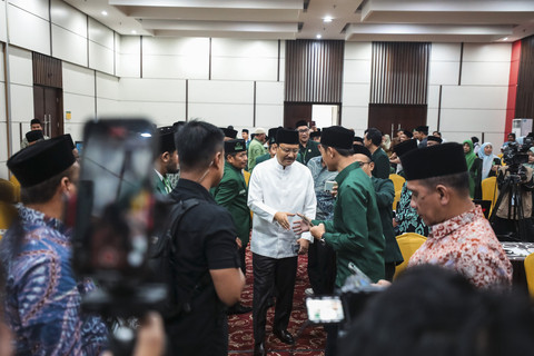 Menteri Sosial RI Saifullah Yusuf (Gus Ipul)  dalam pembukaan Rapat Kerja Nasional dan Rapat Pimpinan Nasional Jamaah Al Jam'iyatul Washliyah di Sentul, Bogor, Sabtu (26/4/2025). Foto: Dok. Kemensos