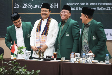 Menteri Sosial RI Saifullah Yusuf (Gus Ipul)  dalam pembukaan Rapat Kerja Nasional dan Rapat Pimpinan Nasional Jamaah Al Jam'iyatul Washliyah di Sentul, Bogor, Sabtu (26/4/2025). Foto: Dok. Kemensos