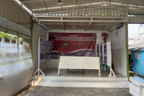 Balai warga RW 12, Tanah Tinggi, Johar Baru, Jakarta Pusat pada Minggu (27/4/2025). Foto: Abid Raihan/kumparan