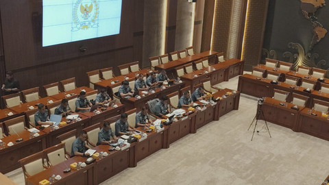 Suasana Rapat Dengar Pendapat (RDP) Panja Kemanan Laut (Kamla) Komisi I dengan KASAL, Laksamana Muhammad Ali di Kompleks Parlemen Senayan, Jakarta, Senin (28/4/2025). Foto: Luthfi Humam/kumparan