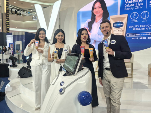 Mencoba lima varian Vaseline Gluta-Hya di Gluta-Hya Beauty Clinic. Foto: kumparan/Hutri Dirga