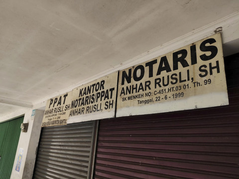 Kantor notaris Anhar Rusli di Pasar Niten, Kapanewon Kasihan, Kabupaten Bantul, Senin (28/4/2025). Foto: Arfiansyah Panji Purnandaru/kumparan