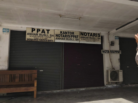 Kantor notaris Anhar Rusli di Pasar Niten, Kapanewon Kasihan, Kabupaten Bantul, Senin (28/4/2025). Foto: Arfiansyah Panji Purnandaru/kumparan