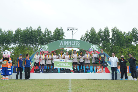SDN Buaran 01 juara KU 12 MilkLife Soccer Challenge Tangerang 2025. Foto: Dok. MilkLife Soccer