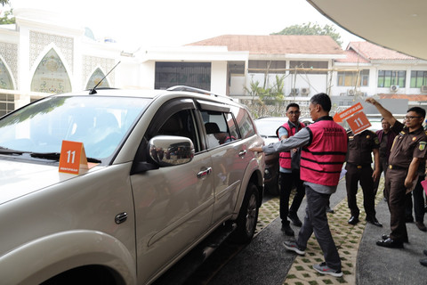 Kejagung menggelar rekonstruksi kasus dugaan suap pengaturan vonis lepas kasus korupsi crude palm oil (CPO). Foto: Kejagung RI