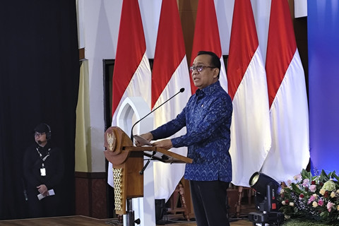 MenkoPMK Pratikno memberikan sambutan dalam rapat konsolidasi Kementerian Pendidikan Dasar dan Menengah (Kemendikdasmen) di Pusdiklat Kemendikbud, Depok, Jawa Barat, Selasa (29/4/2025). Foto: Alya Zahra/kumparan