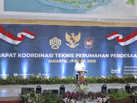 Wakil Menteri Perumahan dan Kawasan Permukiman (PKP) Fahri Hamzah dalam Rapat Koordinasi Perumahan Perdesaan di Kantor Kementerian Dalam Negeri (Kemendagri), Jakarta Pusat pada Selasa (29/4/2025). Foto: Argya D. Maheswara/kumparan 