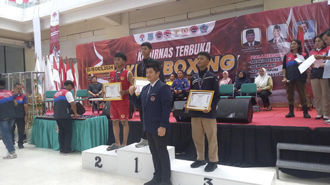 Siswa-siswi SMAN 103 Jakarta Timur saat menjuarai Kejurnas Kick Boxing 2024. Foto: Dok. OSIS SMAN 103 Jakarta Timur