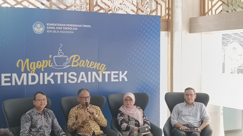 Ditjen Dikti Khairul Munadi di Kantor Kemdiktisaintek, Jakarta Pusat, Selasa (29/4/2025). Foto: Zamachsyari/kumparan