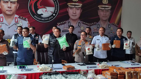 Konferensi pers kasus narkoba di Polda Metro Jaya, Selasa (29/4/2025). Foto: Rachmadi Rasyad/kumparan