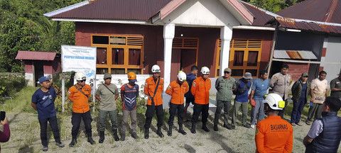 Tim SAR gabungan pencari Firdaus pendaki yang hilang di Gunung Binaiya, Selasa (29/4/2025). Foto: Dok. Basarnas Ambon