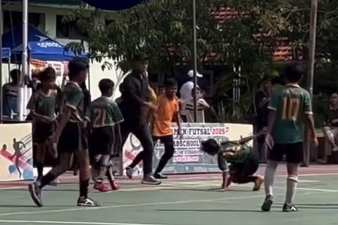 Siswa yang dibanting oknum guru saat pertandingan futsal 