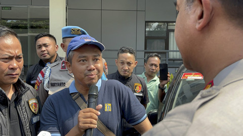 Yunus, warga Kebon Jeruk, Jakarta Barat, mendapatkan kembali mobilnya usai disewa dan digadai. Foto: Abid Raihan/kumparan