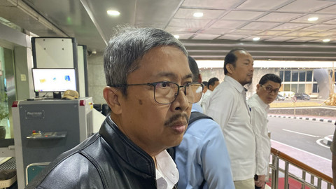 Direktur Pengadaan Bulog Prihasto Setyanto di Kompleks Parlemen, Jakarta, Selasa (29/4/2025).  Foto: Muhammad Fhandra Hardiyon/kumparan
