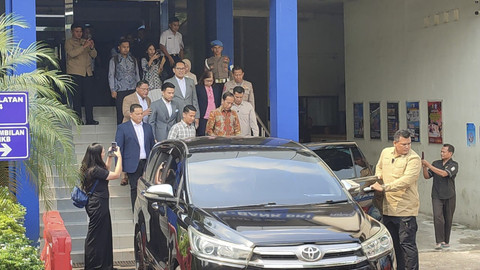 Presiden ke-7 RI, Jokowi di Polda Metro Jaya pada Rabu (30/4/2025). Foto: Rachmadi Rasyad/kumparan
