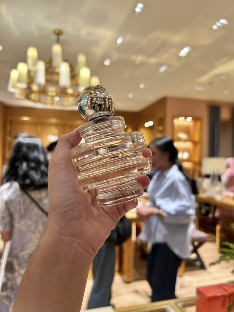 Peluncuran parfum Tory Burch Sublime di Plaza Indonesia, Jakarta Pusat, Kamis (24/4/2025). Foto: Judith Aura/kumparan