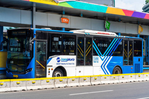 Ilustrasi Rute Bus Trans Jatim 2025, Foto: Unsplash/holgs.