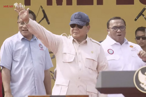 Presiden RI Prabowo Subianto hadir di peringatan May Day 2025 di kawasan Monas, Jakarta, Kamis (1/5/2025). Foto: YouTube/Sekretariat Presiden
