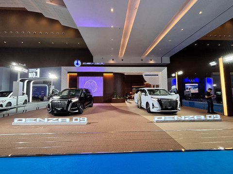 MPV listrik premium Denza D9 di PEVS 2025. Foto: Fitra Andrianto/kumparan