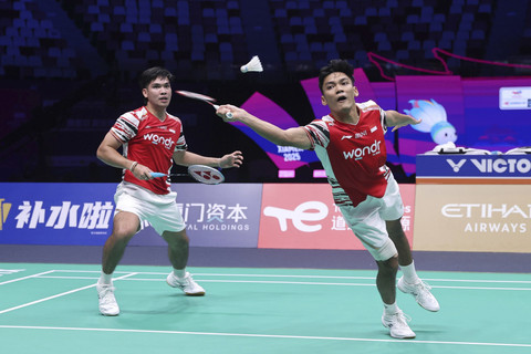 Muhammad Shohibul Fikri/Daniel Marthin saat Piala Sudirman 2025 di Fenghuang Gymnasium, Xiamen, China. Foto: Dok. PBSI