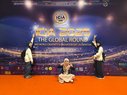 3 Siswi SDIT Nurul Fikri Depok raih penghargaan internasional ICIA berkat inovasi pangan berkelanjutan. Foto: Dok. Pribadi