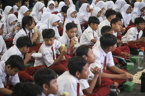 Sejumlah siswa mengikuti anti korupsi kepada anak-anak sekolah di Gedung ACLC KPK RI, Jumat (2/5/2025). Foto: Iqbal Firdaus/kumparan