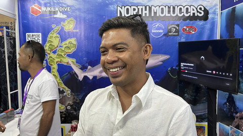 Dive Instructor atau Instruktur Selam Nukila Dive Ternate, Rio Alting saat Pameran DXI di JICC Senayan, Jakarta pada Jumat (2/5/2025). Foto: Gitario Vista Inasis/kumparan
