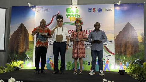 Inovasi 'kompos blok' gagasan siswa SMA 3 Merauke di Toyota Eco Youth ke-13. Foto: Aditya Pratama Niagara/kumparan