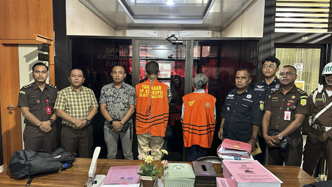 Tim pidsus Kejaksaan Negeri Seram Bagian Barat (SBB) menetapakan dua orang tersangka atas dugaan tindak Pidana Korupsi Dalam Pengelolaan Anggaran Bantuan Tidak Terduga (BTT) Sembako pada Covid-19. Foto: kumparan