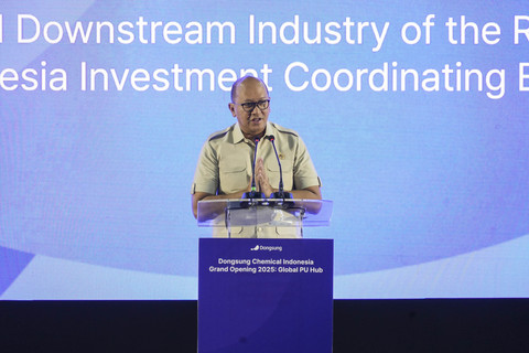 Menteri Investasi dan Hilirisasi/Kepala Badan Koordinasi Penanaman Modal (BKPM) Rosan Perkasa Roeslani meresmikan Dongsung Chemical di Karawang, Jawa Barat, Rabu (30/4/2025). Foto: Dok. BKPM