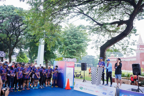 Bank Raya mensponsori acara Runtastic sebagai bentuk dukungan kepada komunitas pelari sekaligus mengenalkan berbagai fitur dan produk bank digital. Foto: dok. Bank Raya