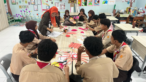 Ilustrasi mengajar. Foto: Dok. Istimewa