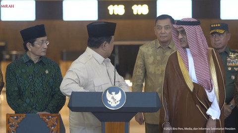 Momen Prabowo Subianto cari Menteri Pertahanan Sjafrie Sjamsoeddin. Foto: YouTube/Sekretariat Presiden