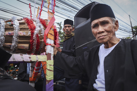 Gelaran Acara: Peserta mengikuti Festival Adu Bedug dan Dondang di di Stadion Mini Natrom Nursyamsu, Mustika Jaya. Foto: Iqbal Firdaus/kumparan