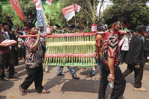 Gelaran Acara: Peserta mengikuti Festival Adu Bedug dan Dondang di di Stadion Mini Natrom Nursyamsu, Mustika Jaya. Foto: Iqbal Firdaus/kumparan