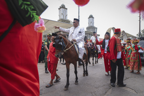 Gelaran Acara: Peserta mengikuti Festival Adu Bedug dan Dondang di di Stadion Mini Natrom Nursyamsu, Mustika Jaya. Foto: Iqbal Firdaus/kumparan