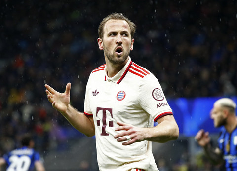 Harry Kane bersama skuad Bayern Muenchen di musim 2024/25. Foto: REUTERS/Alessandro Garofalo