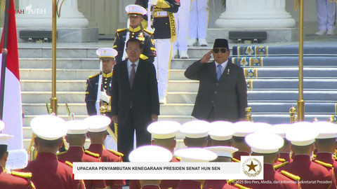 Upacara penyambutan Presiden Senat Kerajaan Kamboja Hun Sen oleh Presiden RI Prabowo Subianto di Istana Merdeka, Senin (5/5/2025). Foto: YouTube/ TVR Parlemen