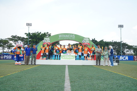 Juara KU 10 MilkLife Soccer Challenge Jakarta 2025, SDN Pulogebang 13 Foto: Dok. MilkLife Soccer