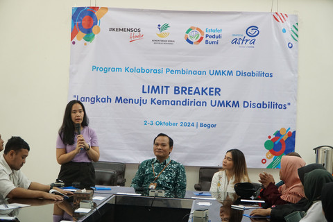 Nicky Clara menjadi salah satu perempuan yang aktif memberdayakan teman disabilitas. Foto: dok. Alunjiva