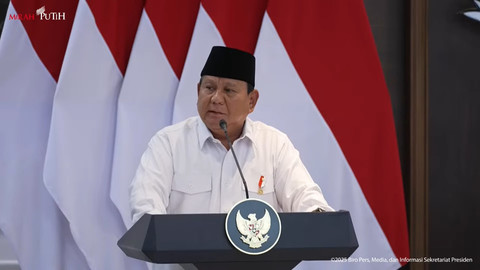 Presiden Prabowo Subianto memberikan arahan saat Sidang Kabinet Paripurna di Kantor Presiden, Jakarta, Senin (5/5/2025). Foto: YouTube/ Sekretariat Presiden