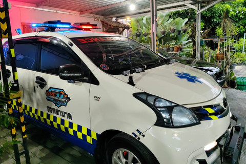  Ambulans milik Bryan Manov. Foto: Arfiansyah Panji Purnandaru/kumparan
