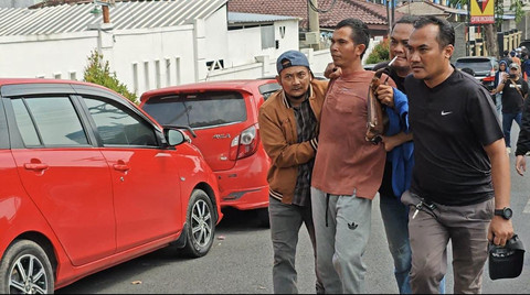Pendemo yang diamankan diduga provokator. | Foto: Sinta Yuliana/Lampung Geh