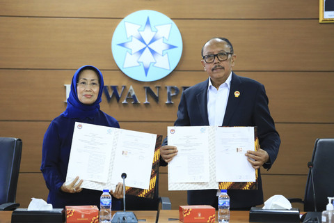 LPSK dan Dewan Pers menandatangani nota kesepahaman (MoU) tentang Perlindungan Kerja Pers, di Gedung Dewan Pers, Jakarta, Senin (5/5/2025). Foto: Dok. Humas LPSK