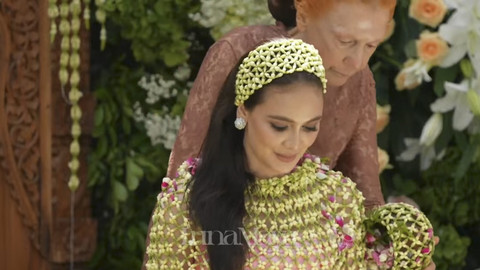 Luna Maya gelar prosesi siraman jelang menikah dengan Maxime Bouttier. Foto: Youtube/ TS Media