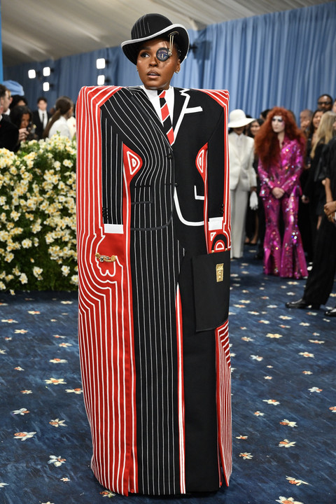 Tampilan Janelle Monae di Met Gala 2025. Foto: AFP/Angela Weiss